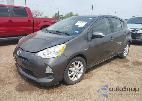 2013 Toyota Prius C Three from USA, damaged, VIN JTDKDTB32D1045222